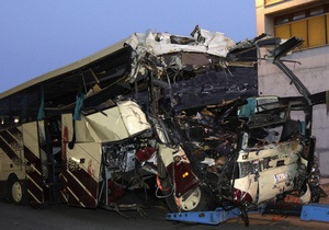 Аварія автобуса у Швейцарії: загинули 28 людей, серед них - 22 дитини