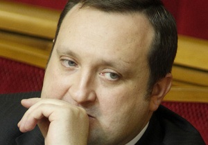 Арбузов поспішив заявити, що не вмикатиме верстат заради обіцянок Януковича