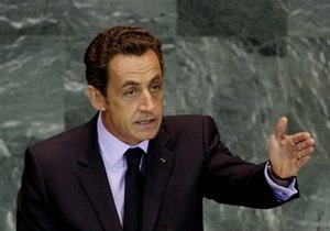 Франція закрила посольство в Сирії