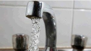 Українська служба Бі-бі-сі: Підвищення тарифів на воду. Як і за що платять в Україні