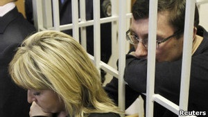 У Луценка можуть забрати квартиру і три машини. Огляд ЗМІ за 29 лютого