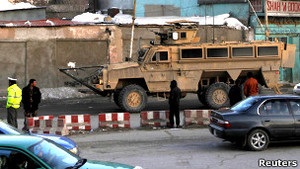 За вбивствами офіцерів НАТО в Афганістані  стоїть поліцейський 