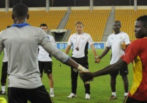 Тренер сборной Ганы заявляет, что его игроки использовали черную магию друг против друга