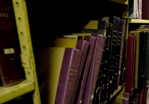 У Німеччині затримали чиновника, який вкрав п ять тисяч бібліотечних книг
