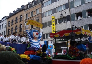 Рейнський карнавал стартував у  бабин четвер 