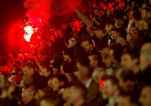 Английских проблемных фанатов во время Евро-2012 обяжут сдать паспорта