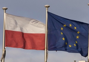 Посольство Польщі спростовує інформацію про скорочення видачі віз українцям