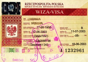 Польща обіцяє запровадити безкоштовні візи для українців