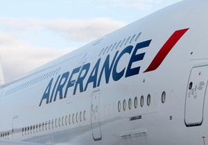 Из-за забастовки Air France отменяет десятки рейсов