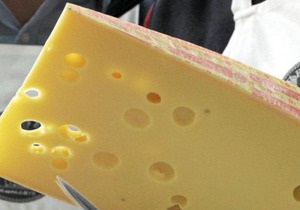 Сьогодні запроваджується заборона на ввезення до Росії сирів низки українських виробників
