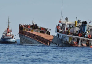 Біля берегів Туреччини знайшли тіла двох українських моряків