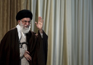 Верховний лідер Ірану застеріг Захід від нападу на ядерні об єкти