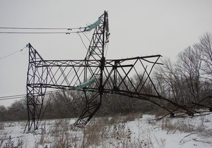 Ъ: Нелегальні збирачі металобрухту змусили Україну почати імпорт електроенергії з Росії