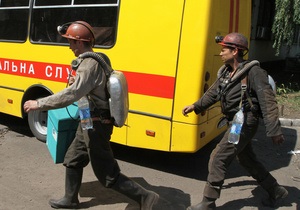 На Донбасі через обвал породи на шахті заблоковані четверо людей