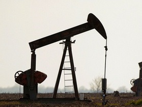 Нафта трохи дорожчає через можливий зрив поставок з Ірану