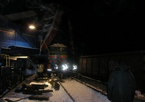 Понад 400 осіб працюють над ліквідацією аварії вантажного поїзда в Сумській області