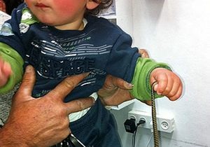 В Ізраїлі дитина врятувалась, відкусивши змії голову
