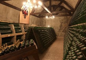 Російський виробник шампанського зібрався на IPO у складний для виноробів час