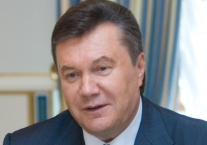 Янукович привітав генсека НАТО з днем народження