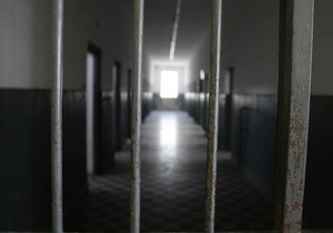 У Хмельницькій області 20-річний затриманий повісився в СІЗО на простирадлі