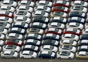 Сьогодні набув чинності закон про зниження митних ставок на імпортні авто