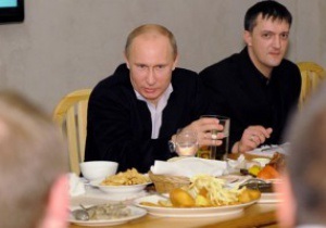 Путін запропонував російським авіакомпаніям безкоштовно звозити уболівальників на Євро-2012