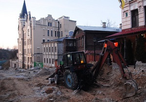 Київська влада запевняє, що не буде будувати нові будівлі під час реконструкції Андріївського узвозу