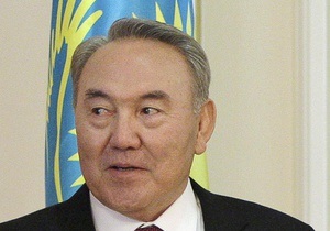 Вибори в Казахстані: Партія Назарбаєва набирає понад 80% голосів