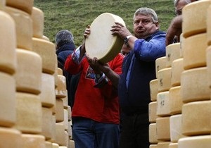 Держветслужба України буде розслідувати ситуацію з якістю експортованих сирів