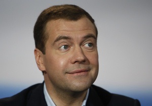 Медведєв заявив, що окрім України в Росії є й інші можливості транзиту