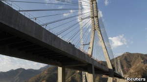 У Мексиці відкрили найвищий у світі міст