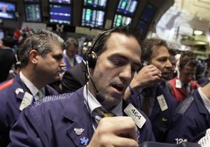 Інвестори тікають з ринків, що розвиваються, незважаючи на кризу, що вирує у Європі та США
