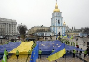 У рейтингу демократії Україна скотилася до рівня  гібридних режимів 