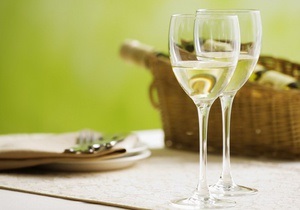 Не до веселья: производители шампанского ждут сложного 2012 года