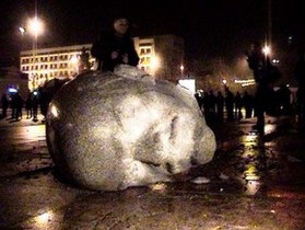 Черкаська міськрада має намір оскаржити рішення суду про повернення пам ятника Леніну на центральну площу