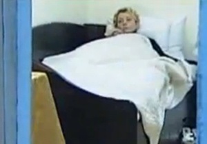 Держобвинувач заявила, що Тимошенко ховає під ліжком тапки на високій платформі