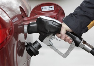 Ъ: Україна може ввести загороджувальні мита на імпорт бензину