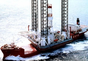 Названо основні версії аварії на буровій платформі в Охотському морі