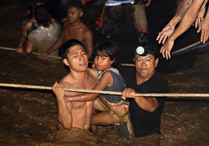 Шторм на Філіппінах: 180 загиблих, 400 зниклих безвісти
