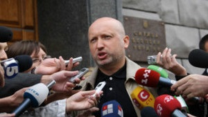 Турчинов заперечив невдоволення Тимошенко підтримкою закону про вибори