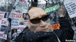 У Facebook мітинг в Москві підтримали вже 18 тисяч