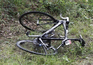 У Херсонській області п яний водій насмерть збив велосипедиста та його пасажира