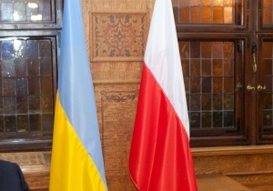 Польща не скасує візи для українців на період Євро-2012