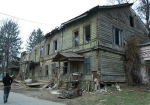 У Києві руйнується історична будівля