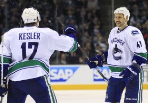 NHL: Vancouver Canucks розгромили Calgary Flames