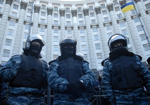 Київська влада дозволила чорнобильцям проводити акції перед Кабміном