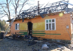 На Прикарпатті внаслідок пожежі загинула дев ятирічна школярка
