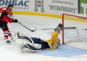 ВХЛ: ХК Донбас відіграє три шайби і перемагає ХК Дизель в серії булітів