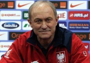 Тренер сборной Польши: Не стоит ждать от нас победы на Евро-2012