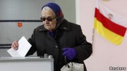 На виборах в Південній Осетії лідирує голова місцевого МНС